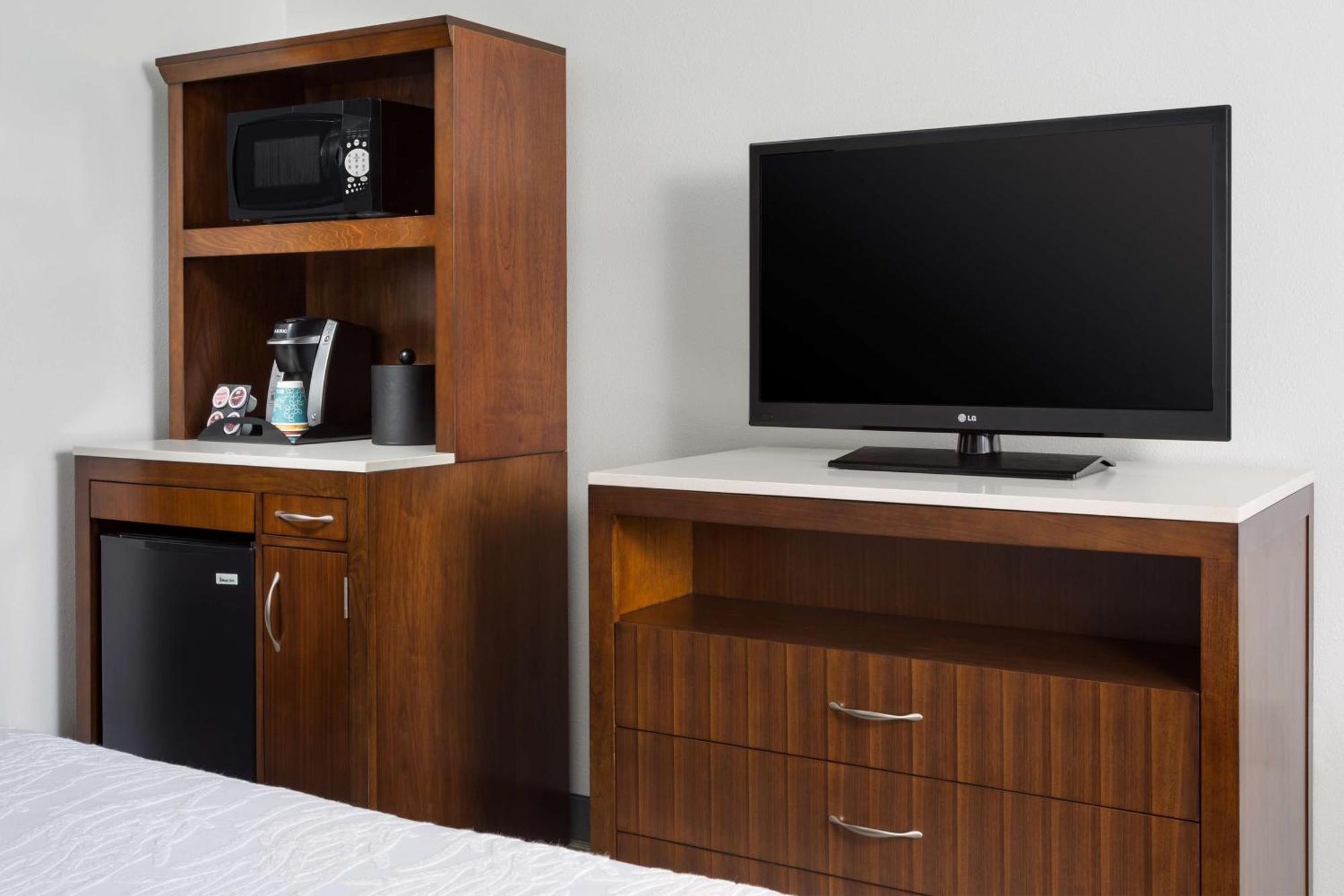 King Room,1552146832:JPEG